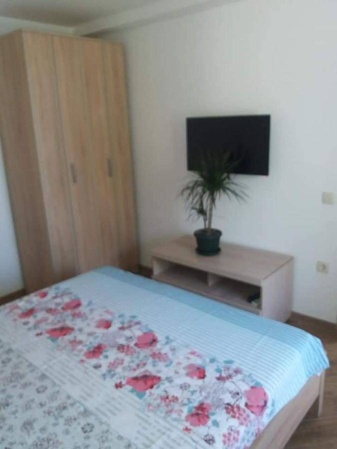 Olive Tree Apartments Tivat Zimmer foto